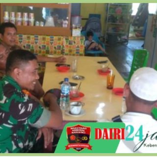 Babinsa Koramil 05/ Tanah Pinem Komsos Bersama Warga Desa Suka Maju