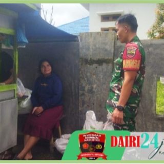 Komsos Dengan Pedagang Gorengan, Babinsa Beri Himbauan Untuk Menjaga Kebersihan