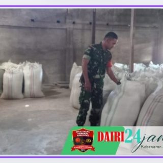 Pastikan Stok Gabah dan Beras, Babinsa Koramil 01 Sumbul Sambangi Kilang Padi