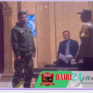 Babinsa Koramil  01/Sumbul Bersama Personil Polsek Lakukan Pengamanan Ibadah Natal
