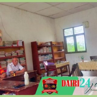 Babinsa Koramil 05/ Tanah Pinem Komsos Dengan Tenaga Pengajar di SDNegri 037999 Sukadame