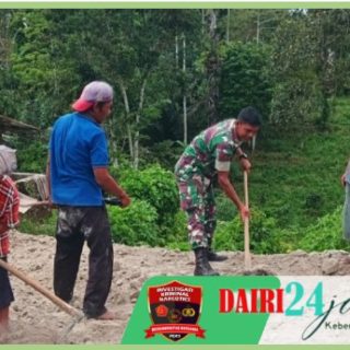 Babinsa Koramil 05/ Tanah Pinem Bersama Warga Gotongroyong Bersihkan Lingkungan Desa Sinar Pagi