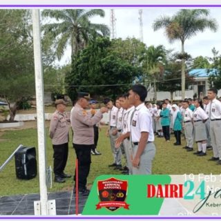 Kapolsek Parongil Sosialisasi Pendaftaran Anggota Polri Kepada Siswa – Siswi SMA Negeri 1 Silima Pungga – Pungga