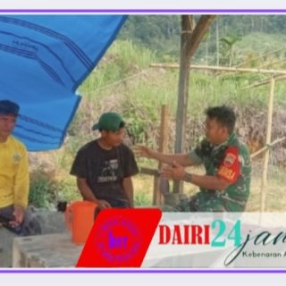 Pacu Semangat Ketahanan Pangan, Kopda Jismail Motivasi Petani di Desa Malum