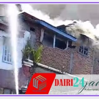 Akses Gang Sempit Hambat Pemadaman, Rumah Kos 20 Kamar Milik Tumpak Manurung Masih Membara di Batang Beruh