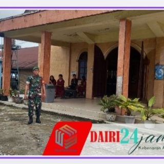 Babinsa Laksanakan Pengamanan Ibadah Minggu di Gereja HKBP Sumbul