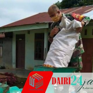 Tingkatkan Swasembada Pangan, Babinsa Koramil 01/Sumbul Bantu Petani Giling Jagung
