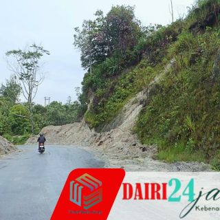 Wakil Bupati Dairi Tinjau Penanganan Longsor Di Jalan Lintas Sumatera Utara Desa Parbuluan V 