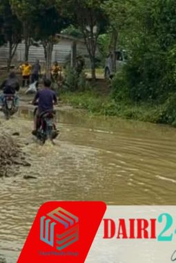 Bupati Dairi Tinjau Jalan Rusak di Desa Bukit Lau Kersik
