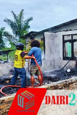 Kebakaran Siang Bolong di Dairi, Tim Damkar Sidikalang Gerak Cepat Padamkan Api