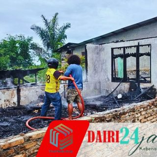 Kebakaran Siang Bolong di Dairi, Tim Damkar Sidikalang Gerak Cepat Padamkan Api