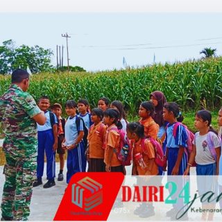 Babinsa Koramil 05/TP Kenalkan PBB kepada Siswa SDN 033437 Lau Tawar