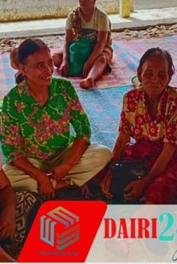 Babinsa Koramil 05/TP Komsos dan Jalin Silaturahmi Bersama Lansia Desa Renun