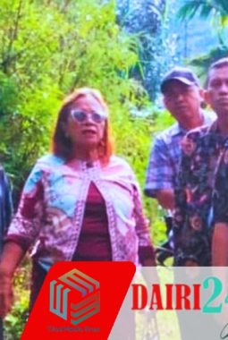 Kepala Desa Juma Teguh Tegaskan Pengaspalan Dana Desa 2025 Tak Keluar Batas Wilayah, Isu Hoaks Diluruskan di Lapangan.