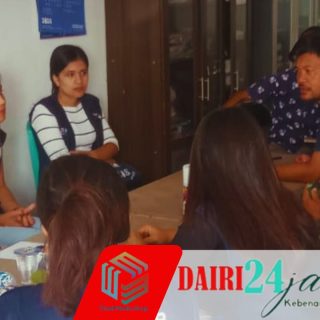 Babinsa Koramil 01/Sumbul Melaksanakan Komsos di Kantor Desa