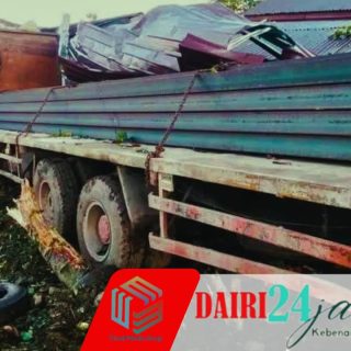 Rem Blong di Sumbul Dairi, Truk Muatan Besi Tabrak Beruntun dan Seruduk 3 Rumah Warga
