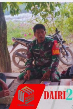 Babinsa Koramil 05/TP “Ngopi Santai” Bareng Warga Lau Njuhar I: Komsos Sambil Serap Aspirasi