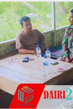 Babinsa Koramil 05/TP Serma Supriadi Hutasoit Komsos dengan Warga Desa Pasir Tengah, Jaga Kebersamaan & Kondusivitas