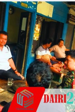 Babinsa Koramil 05/TP Sertu Hasanadi Komsos di Desa Balan Dua: Ngobrol Santai, Solusi Nyata untuk Warga