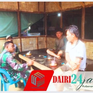 Babinsa Koramil 05/TP Serda J. Ginting Gelar Komsos, Perkuat Sinergi dengan Warga Desa Kempwa