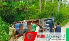 Babinsa Koramil 05/TP Sertu Warpadli Silaturahmi Bantu Warga Terdampak Musibah di Desa Suka Dame