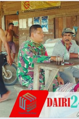 Babinsa Koramil 05/TP Serma Supriadi Hutasoit Gelar Komsos dengan Warga Desa Pasir Tengah