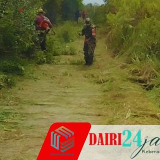 Jalin Kebersamaan, Babinsa Gotong Royong Bersama Warga