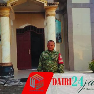 Jaga Kekondusifan, Babinsa Koramil 01/Sumbul Laksanakan Pengamanan Gereja