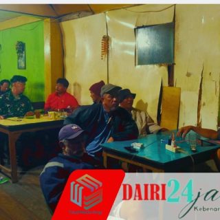 PERERAT KEMANUNGGALAN TNI-RAKYAT, BABINSA KORAMIL 05/TANAH PINEM GELAR NOBAR FINAL ARGENTINA VS SPANYOL