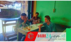 Sertu Hasanadi Jalin Keakraban lewat Komsos Di Desa Balan Dua
