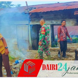 Sinergi TNI dan Generasi Muda: Babinsa Koramil 05/TP Bersama Pelajar SMPN 1 Tanah Pinem Gotong Royong Bersihkan Pasar Kutabuluh