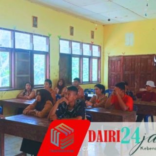Tumbuhkan Jiwa Nasionalisme Generasi Muda, Sertu Warpadli Beri Pembekalan Cinta Tanah Air di SMAN 1 Tanah Pinem