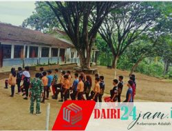 Bina Karakter dan Kedisiplinan Generasi Muda, Babinsa Koramil 05/TP Latih PBB Siswa SMAN 1 Tanah Pinem
