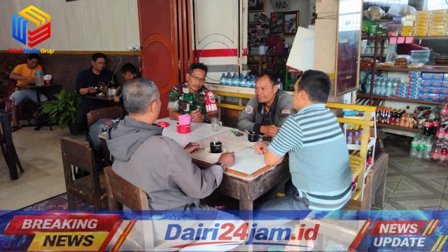 Bincang Santai, Babinsa Koramil 01/Sumbul Ngopi Bareng Warga