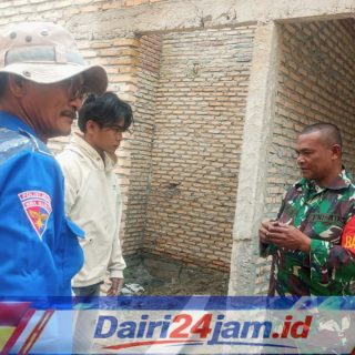 Babinsa Melaksanakan Komsos dengan Mitra Karib