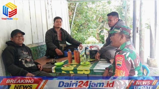 Pererat Silaturahmi, Babinsa Koramil 05/TP Sertu Warpadli Ngopi Bareng Warga Desa Kutabuluh